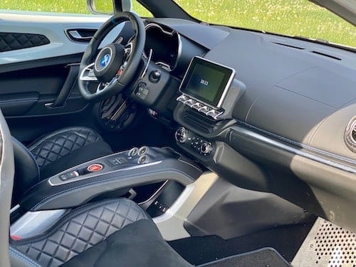 Renault_Alpine_A110_innenraum