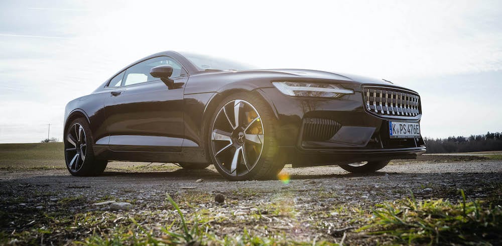 Polestar 1 in schwarz in cooler Perspektive